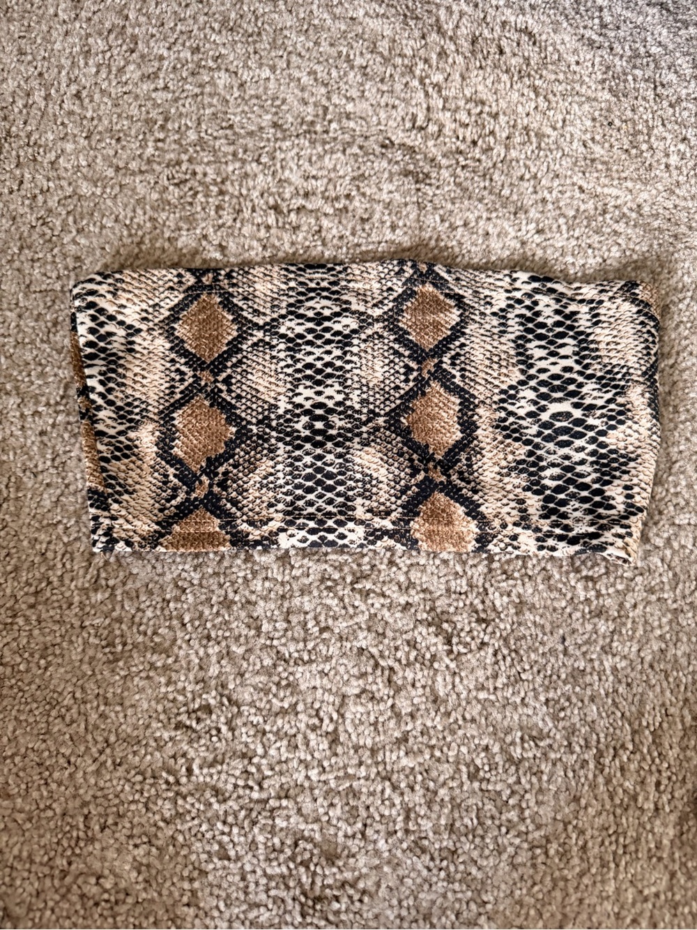 Snake-Pattern Reptile Hide Tube - Brown/Black